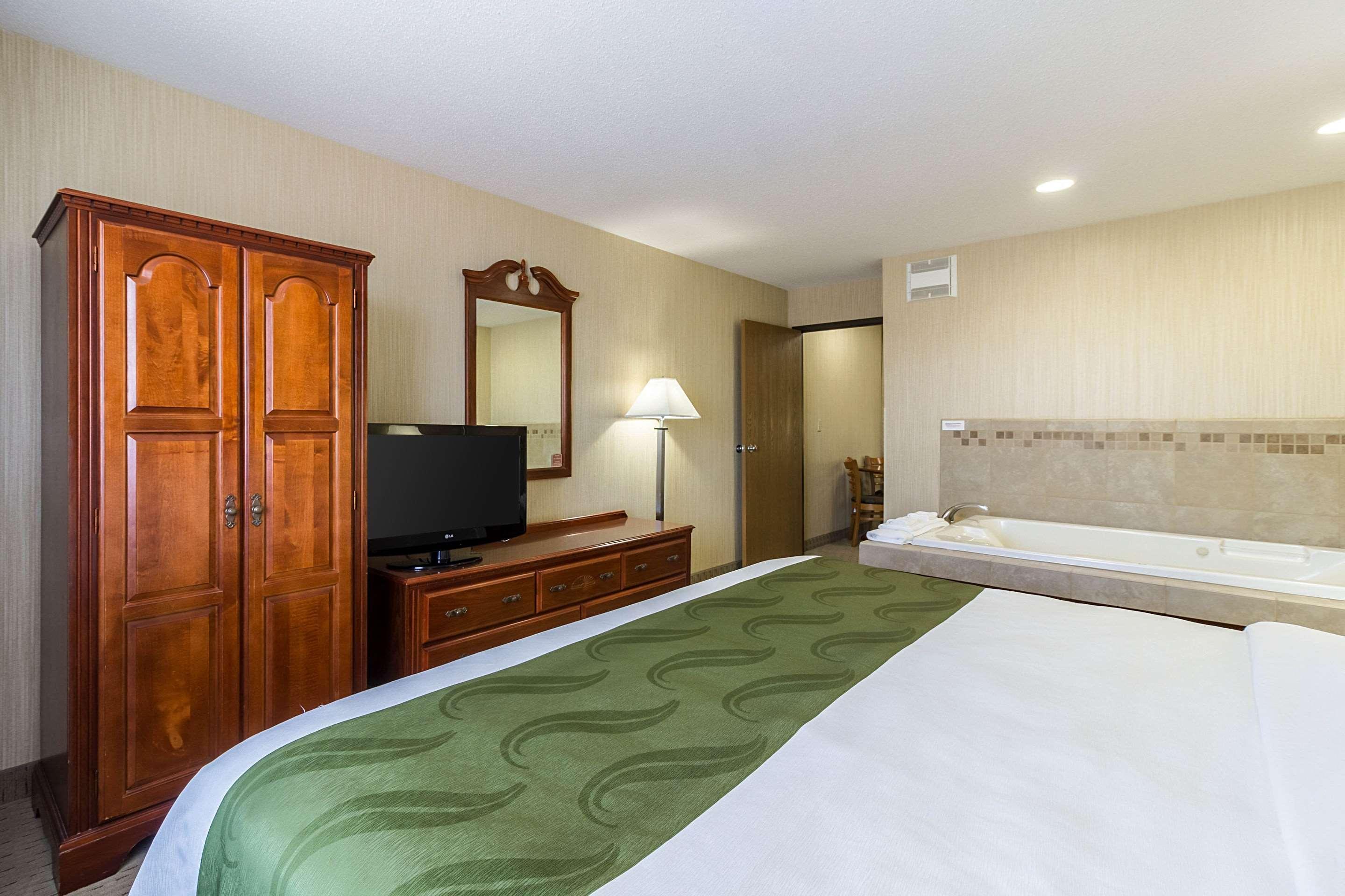 Quality Inn Marshall Mn Near University Екстер'єр фото